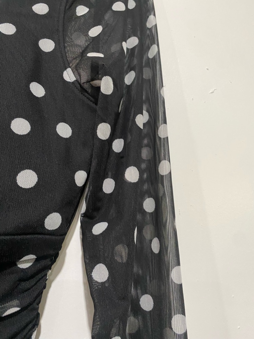 Abercrombie Fitch Blouse medium Bra Free Black Polka Dot Long-Sleeve V-Neck Top - Picture 8 of 13
